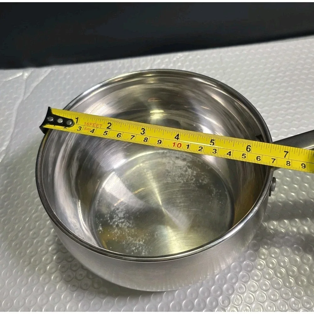 Nueva XX Brand 1.5 Quart Stainless Steel Pan With Glass Lid